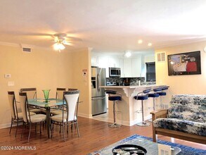 65 Cedar Ave, Unit D15 in Long Branch, NJ - Building Photo - Building Photo