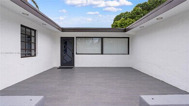 2413 Gulfstream Ln in Fort Lauderdale, FL - Building Photo - Building Photo