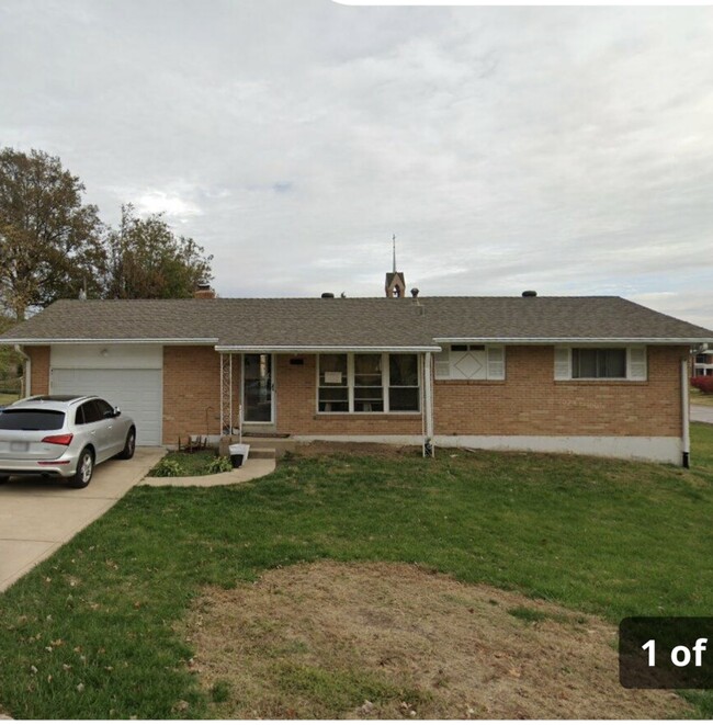 property at 3440 Laura Ln