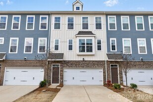 6985 Waterstone Dr in Lake Norman of Catawba, NC - Building Photo