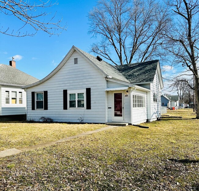 property at 2501 Garfield Ave