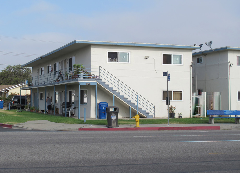 24727 S Avalon Blvd in Wilmington, CA - Foto de edificio