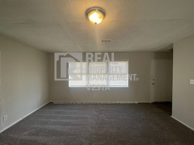 1586 Hurley Cir in Macon, GA - Building Photo - Building Photo