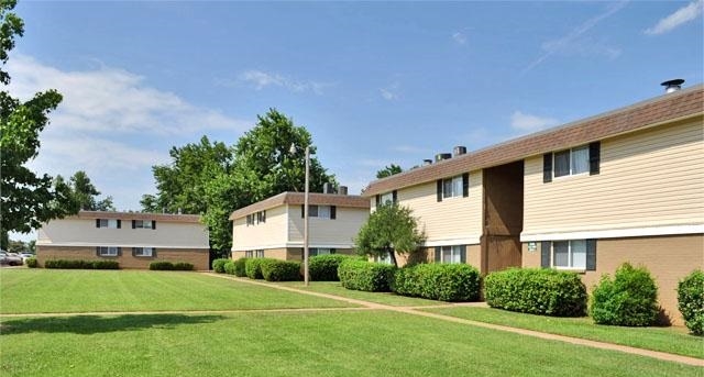 Highland Park in Oklahoma City, OK - Building Photo