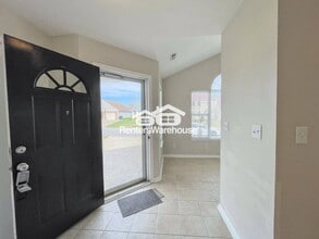 5913 Chain Bridge Rd in Virginia Beach, VA - Building Photo - Building Photo