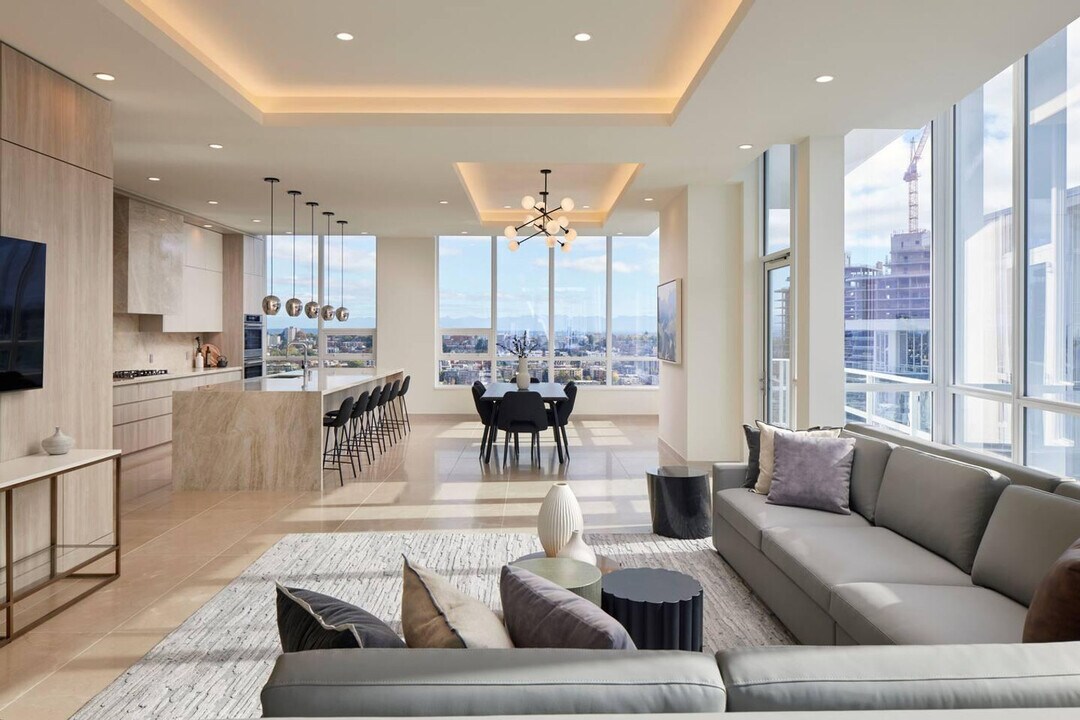 110 Boren Ave N in Seattle, WA - Building Photo