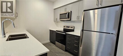 31 Mill St in Kitchener, ON - Building Photo - Building Photo