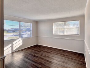 907 Lake Jessie Dr in Winter Haven, FL - Building Photo - Building Photo