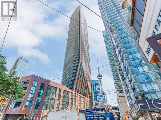 99-499 John St in Toronto, ON - Building Photo - Building Photo