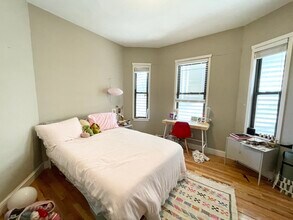 1576 Tremont St, Unit 4 in Boston, MA - Building Photo - Building Photo