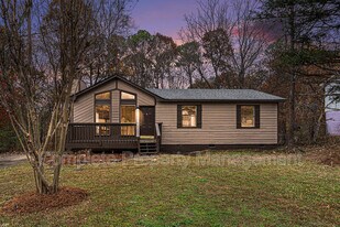 784 15th Ct NW in Center Point, AL - Building Photo