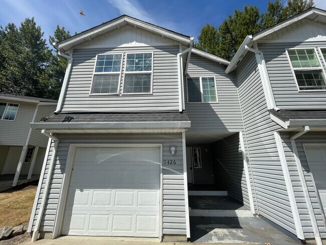 property at 1424-1426 Falcon Loop