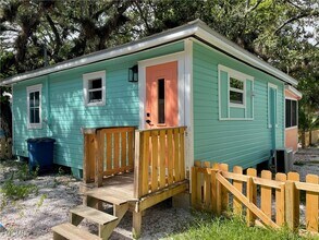 784 Oak St in Fort Myers Beach, FL - Building Photo - Building Photo