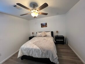 4902 Baccich St, Unit Cozy cottage in New Orleans, LA - Foto de edificio - Building Photo
