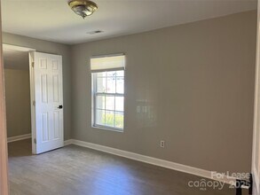 1528 Jennings St in Charlotte, NC - Building Photo - Building Photo