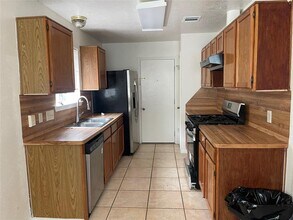 10901 W Dogwood Dr in La Porte, TX - Building Photo - Building Photo