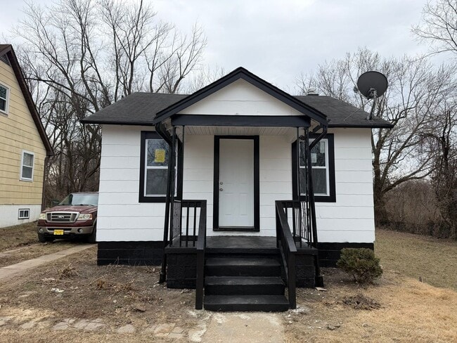 property at 7218 Albright Ave