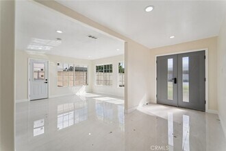 10121 Eagle Ave in Fountain Valley, CA - Building Photo - Building Photo