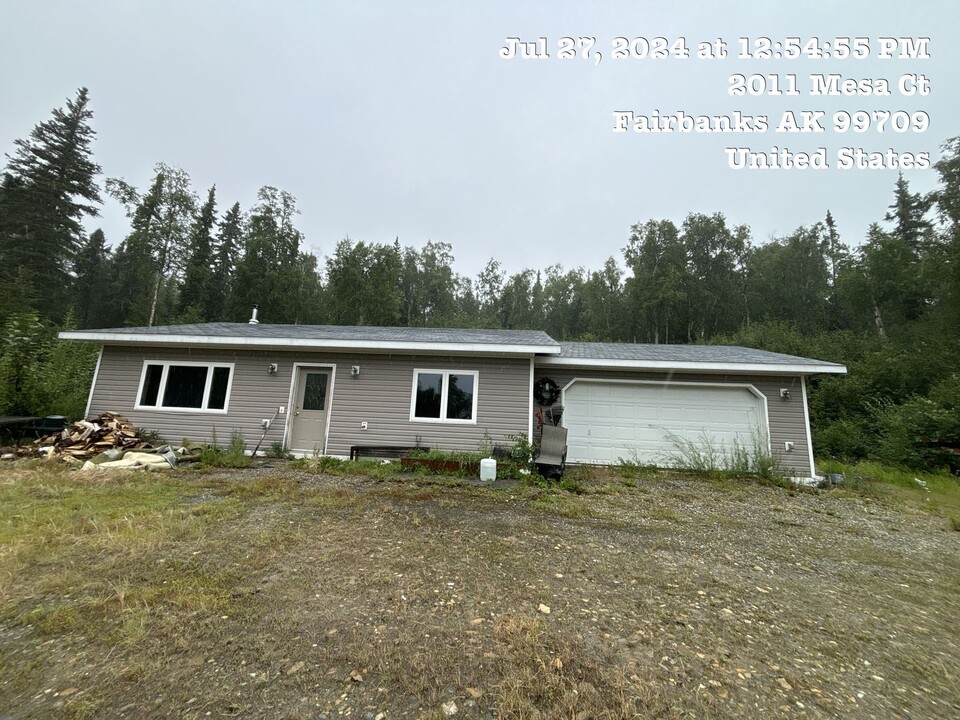 2011 Mesa Ct in Fairbanks, AK - Building Photo