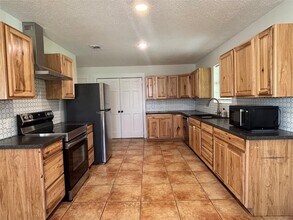 276 County Rd 2234-2 in Cleveland, TX - Building Photo - Building Photo