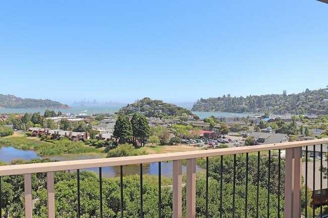property at 30 Harbor Oak Dr
