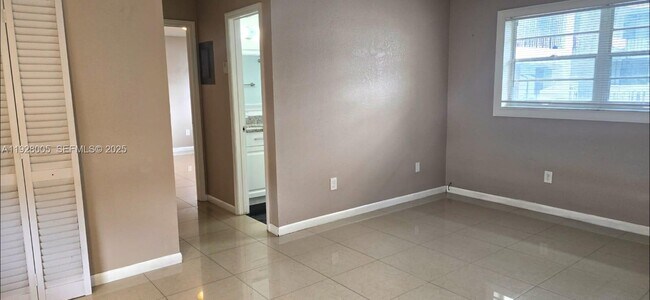 2228 Polk St-Unit -6 in Hollywood, FL - Building Photo - Building Photo