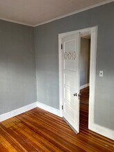 10 Holland St, Unit Apartment 2 in Binghamton, NY - Building Photo - Building Photo