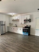 7823 Goode St in Houston, TX - Building Photo - Building Photo