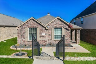 5816 Burgundy Rose Dr in Fort Worth, TX - Building Photo