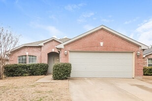 822 Sycamore St in Anna, TX - Building Photo