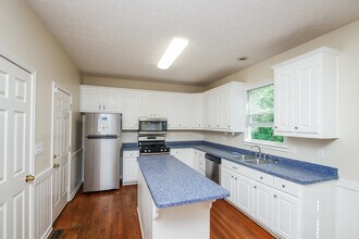 1350 Kay Terrace SE in Conyers, GA - Building Photo - Building Photo