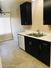 9401 Thistlewood Ct in Bakersfield, CA - Building Photo - Building Photo