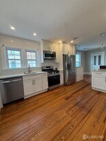 187 Broad St in Perth Amboy, NJ - Building Photo