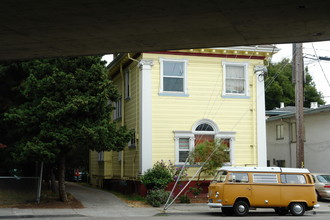 5442 Claremont Ave in Oakland, CA - Building Photo - Building Photo