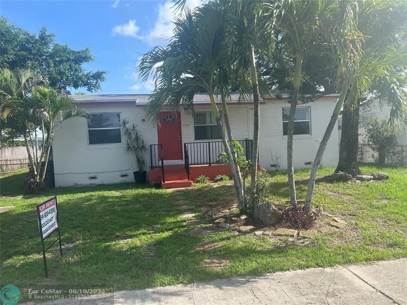 7553 Farragut St in Hollywood, FL - Building Photo