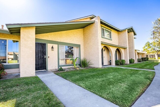 property at 5075 Fashion Pl