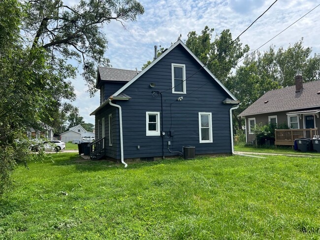 2538 4th Ave in Council Bluffs, IA - Building Photo - Building Photo