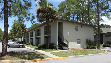 Oasis Club in Jacksonville, FL - Building Photo - Building Photo