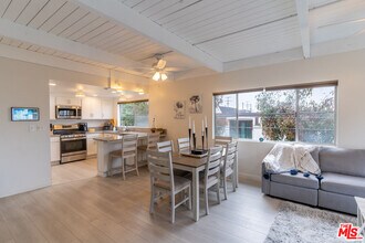 3900 Pacific Ave in Los Angeles, CA - Building Photo - Building Photo