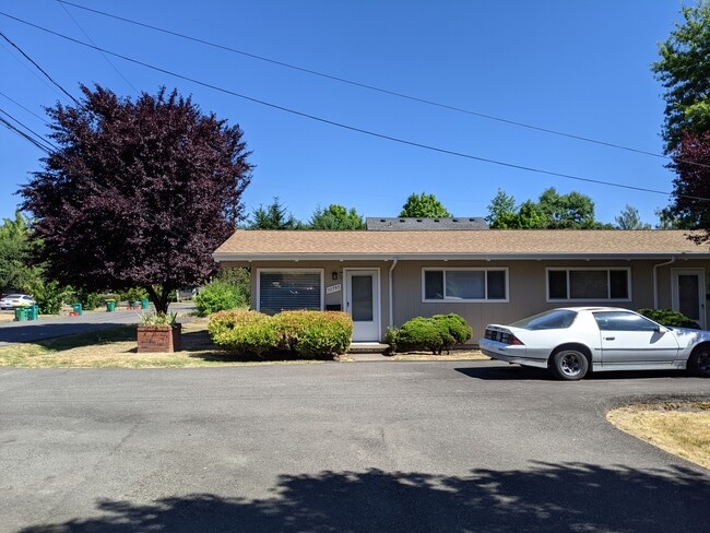 11795 SW 7th St, Unit 11795 in Beaverton, OR - Building Photo - Building Photo