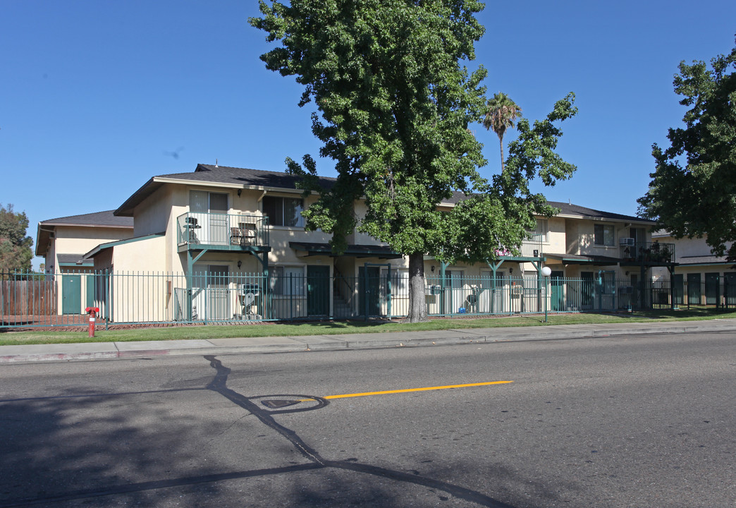 Vintage East & Vintage West in Lodi, CA - Building Photo