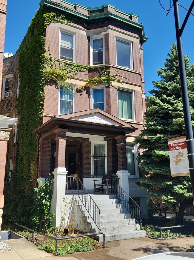 property at 2248 W Iowa St