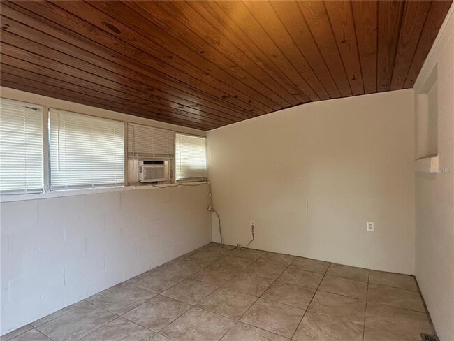 3755 N Scenic Hwy in Lake Wales, FL - Foto de edificio - Building Photo