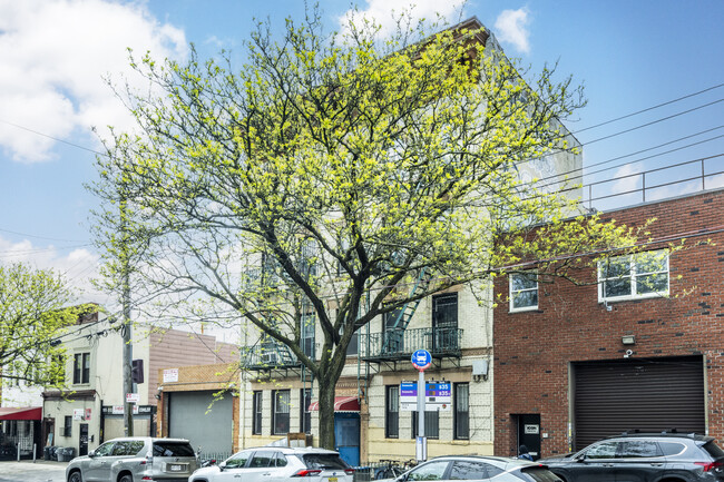 1012 39th St in Brooklyn, NY - Foto de edificio - Building Photo