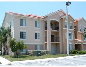 4041 San Marino Blvd-Unit -102 in West Palm Beach, FL - Building Photo - Building Photo