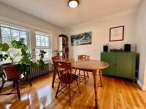 72 Windsor Rd, Unit 72 in Brookline, MA - Building Photo - Building Photo