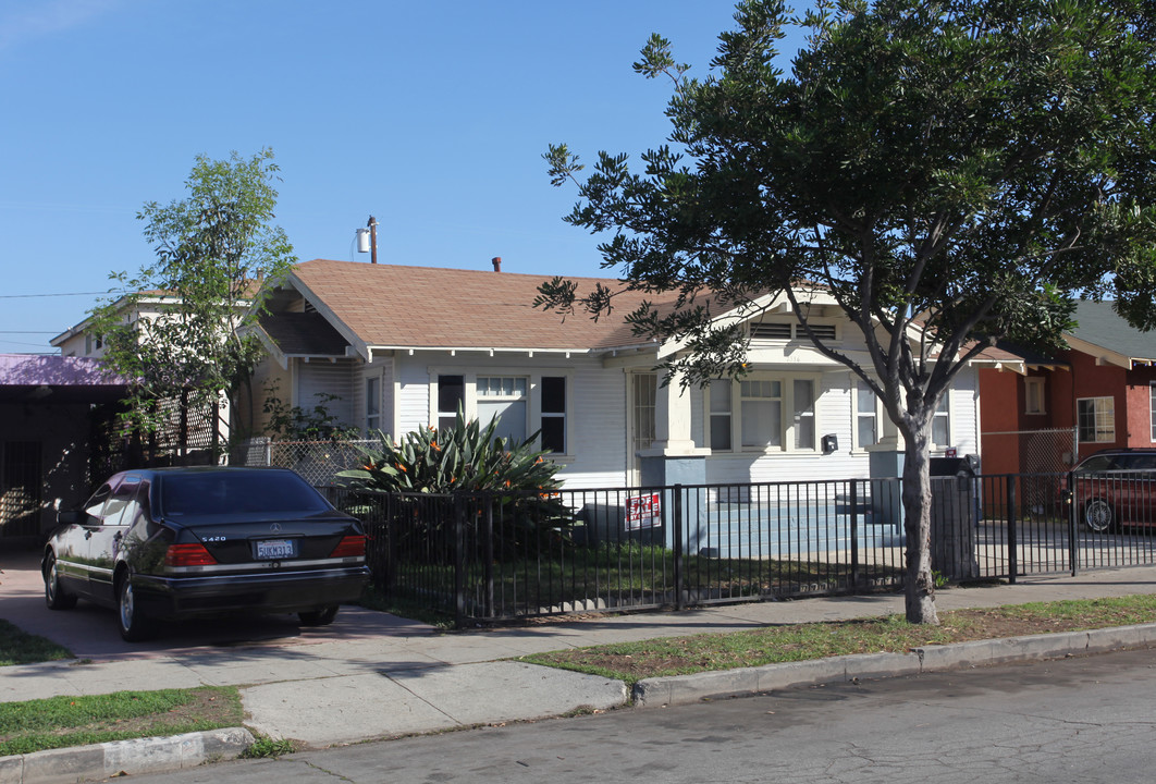 2336 Pasadena Ave in Long Beach, CA - Foto de edificio