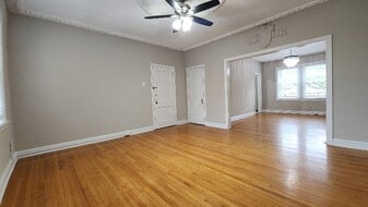 7507 Oxford Dr in Clayton, MO - Building Photo