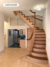 25 W 70th St in New York, NY - Building Photo - Building Photo