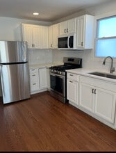 4954-2 W Cullom Ave, Unit 2 bedroom near ohare in Chicago, IL - Foto de edificio - Building Photo
